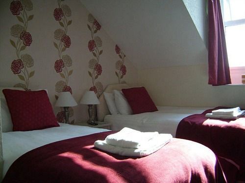 Langdon Villa Guest House Tenby Esterno foto