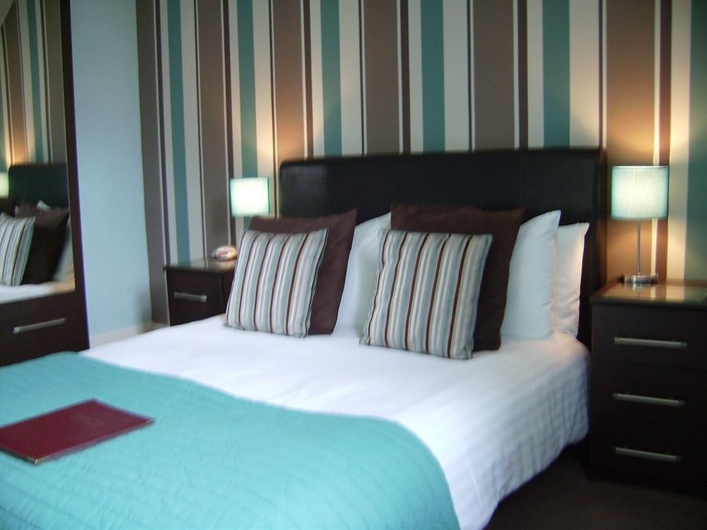 Langdon Villa Guest House Tenby Esterno foto